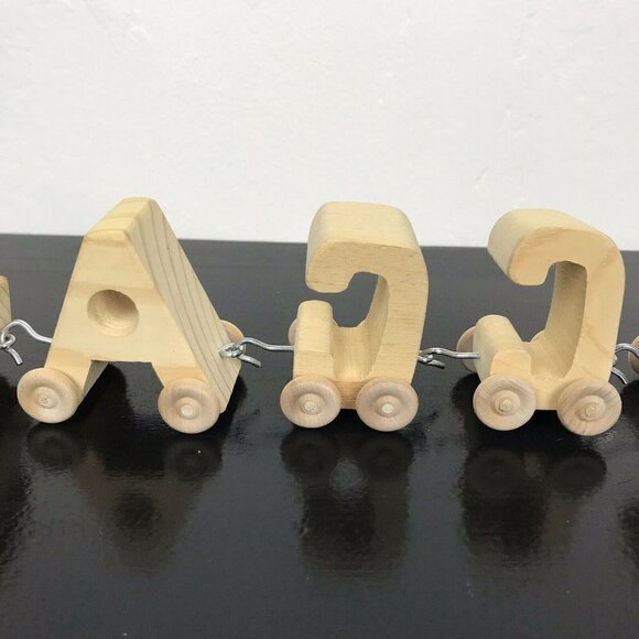 Vintage 80s Wooden Train Set Spells BECCA Rebecca 8 Pieces - Picture 10 of 11